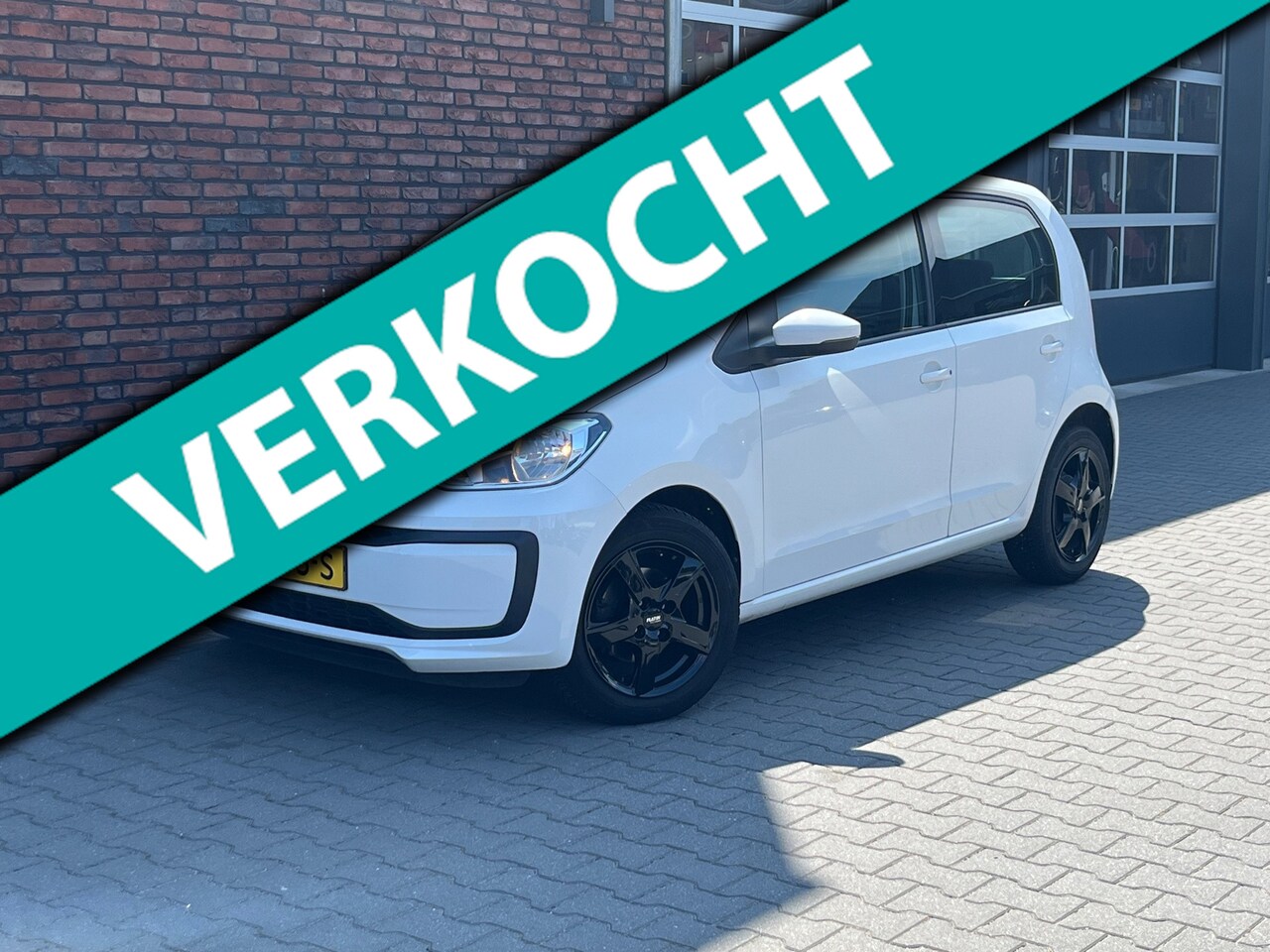 Volkswagen Up! - 1.0 BMT move up! Airco/Bluetooth/LM-15" - AutoWereld.nl