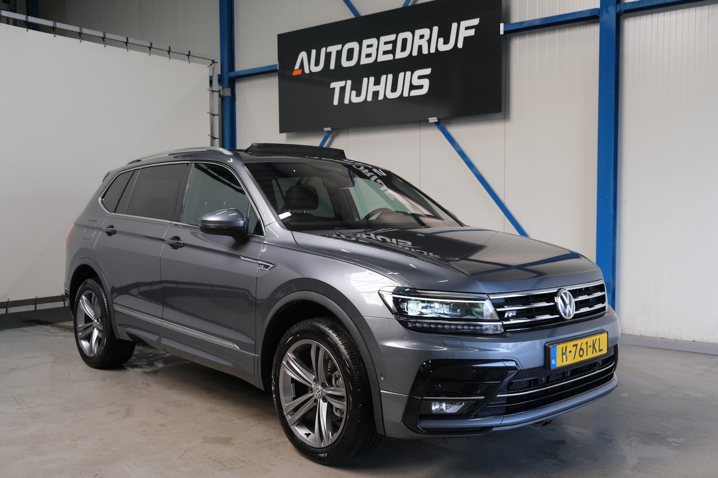 Volkswagen Tiguan Allspace - 1.5 TSI Highline Business R-Line Automaat - N.A.P. Schuif/Panodak, Carplay, Camera, PDC, N - AutoWereld.nl