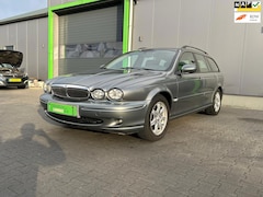 Jaguar X-type Estate - 2.0 V6 Business Edition Plus Automaat Cruise LM Velgen Rijd en schakelt perfect Airco mooi