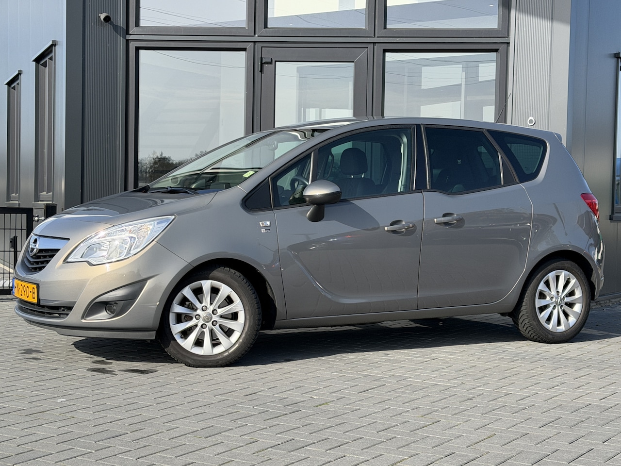 Opel Meriva - 1.4 Turbo 150 jaar Edition Airco | Cruise | Automaat | Navi | Nwe APK - AutoWereld.nl