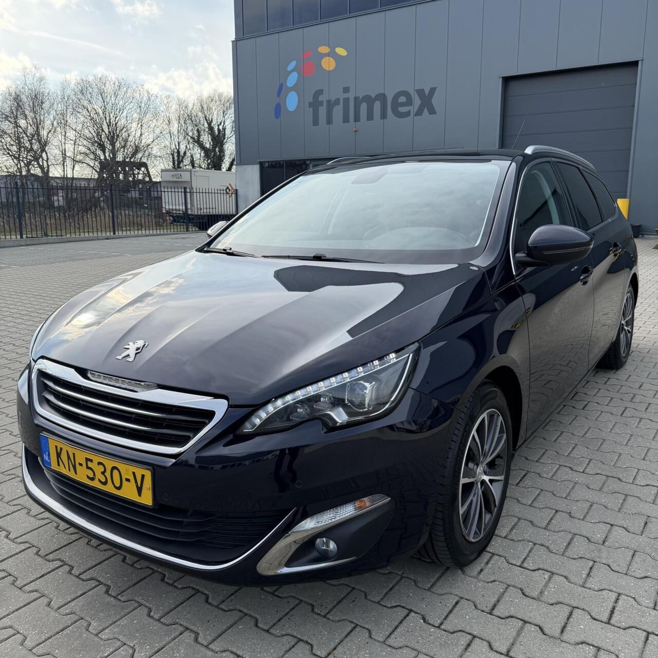 Peugeot 308 SW - 1.2 Allure | Leder | Pano | Stoelverwarming - AutoWereld.nl