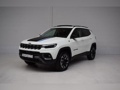 Jeep Compass - 4xe 240 Plug-in Hybrid Electric Trailhawk SOH 98% / LEER / PANORAMADAK / CAMERA / CARPLAY