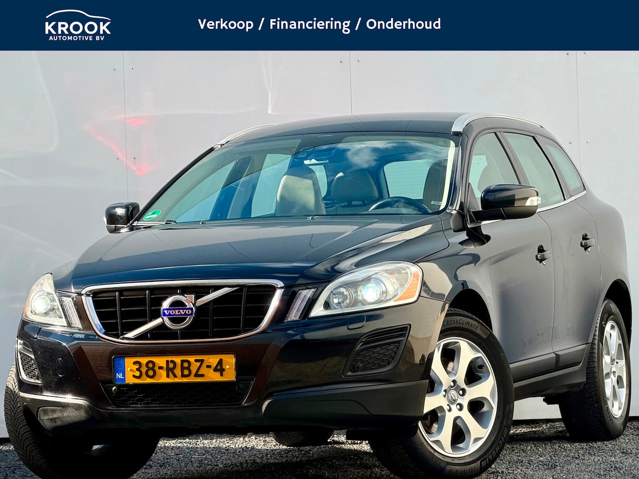 Volvo XC60 - 2.0T Summum | Youngtimer | Automaat | Trekhaak | - AutoWereld.nl