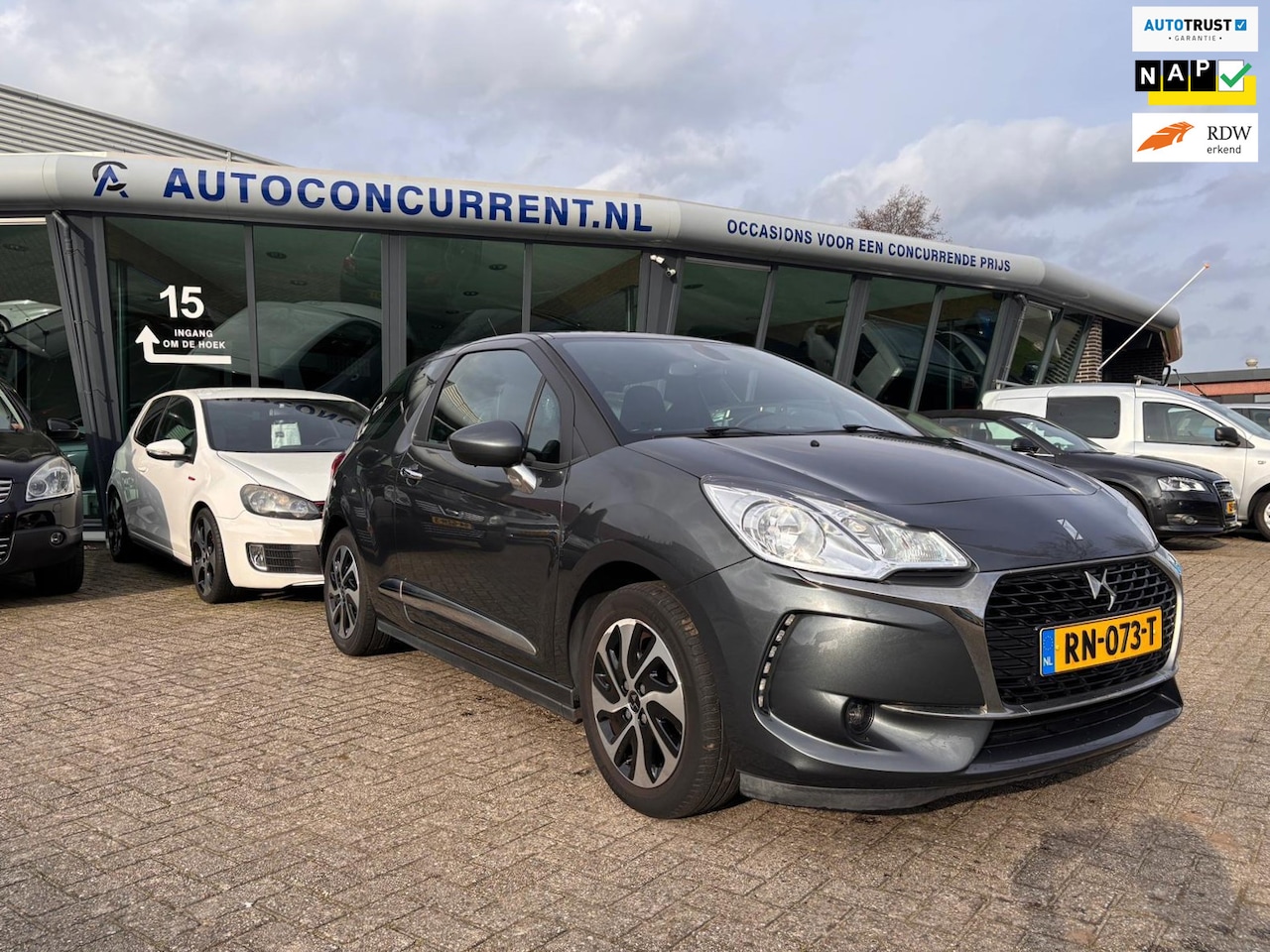 DS 3 - 1.2 PureTech So Chic 1.2 PureTech So Chic, Nwe. APK, PDC, Climate, Navi, Inruil mogelijk. - AutoWereld.nl