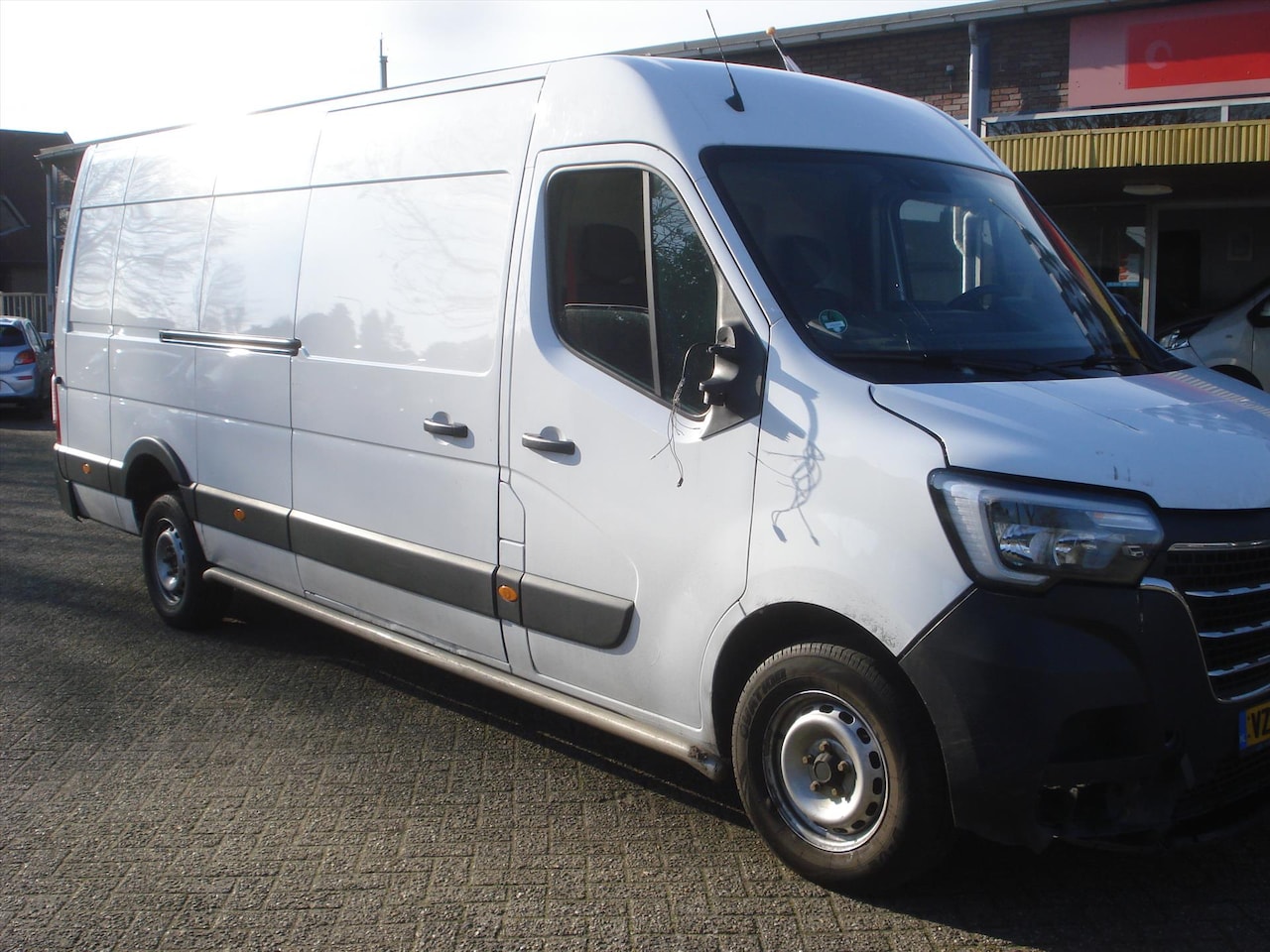 Renault Master - 2.3 dCi 145pk L4H2 EURO 6 AIRCO-NAVI - AutoWereld.nl