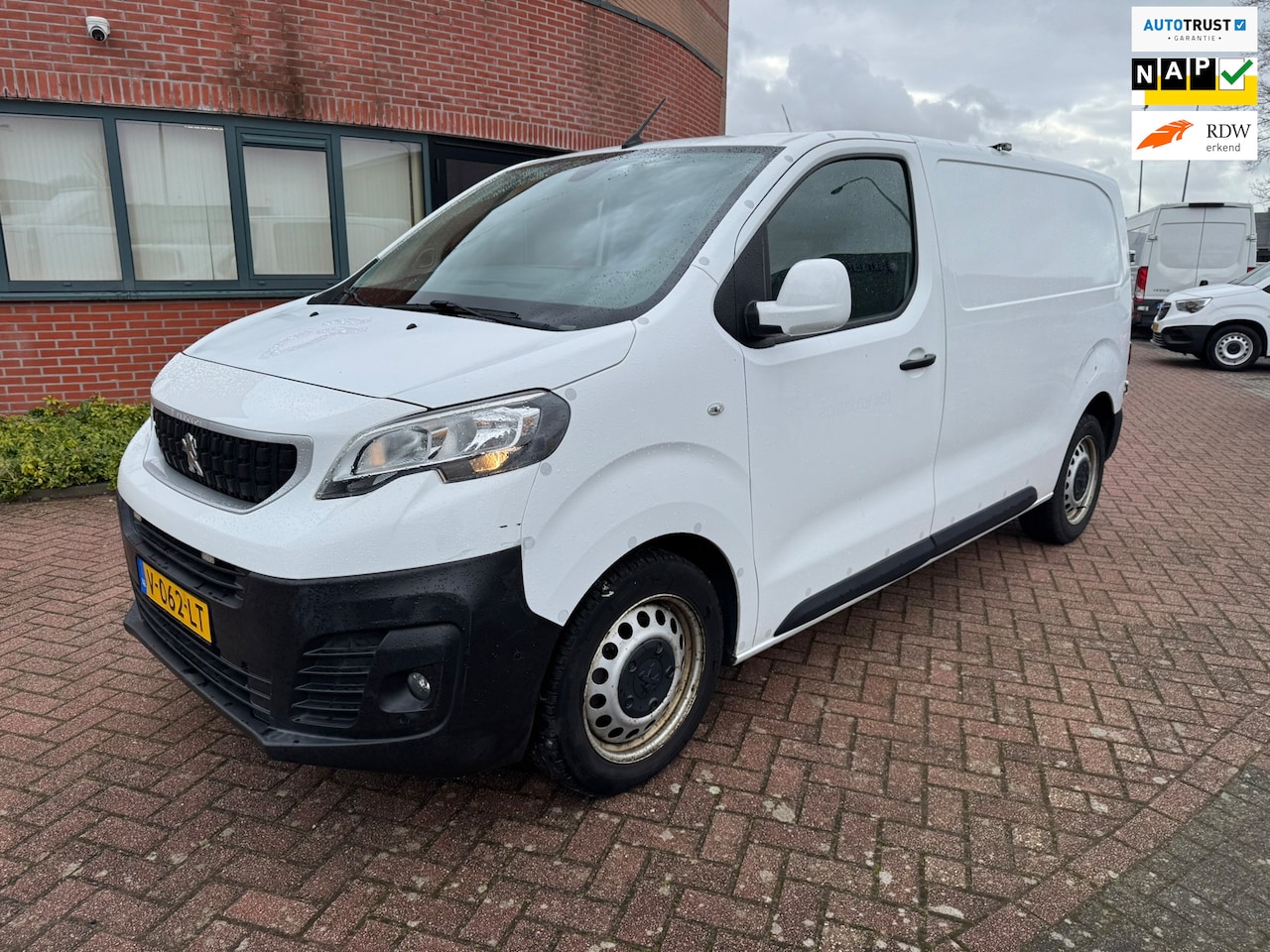 Peugeot Expert - 231S 2.0 BlueHDI 120 Premium 231S 2.0 BlueHDI 120 Premium, Euro 6, L2H1, Trekhaak, Omvormer, PDC v+a, - AutoWereld.nl