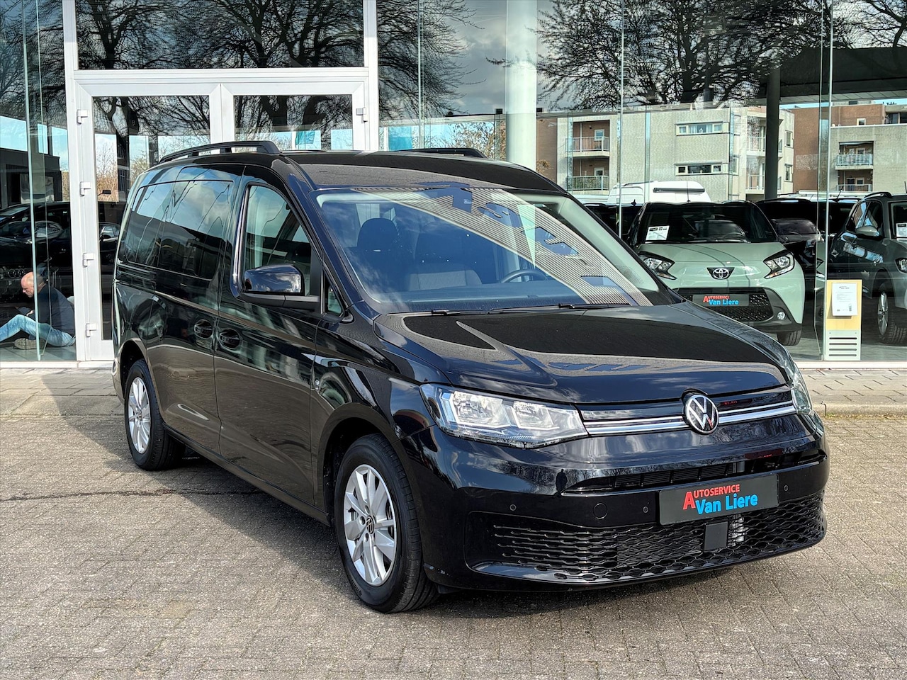 Volkswagen Caddy Maxi - 1.5 TSI DSG- Autom|7 Pers| Camera|Carplay|Navia| Climate| Rijklaarprijs incl. garantie - AutoWereld.nl