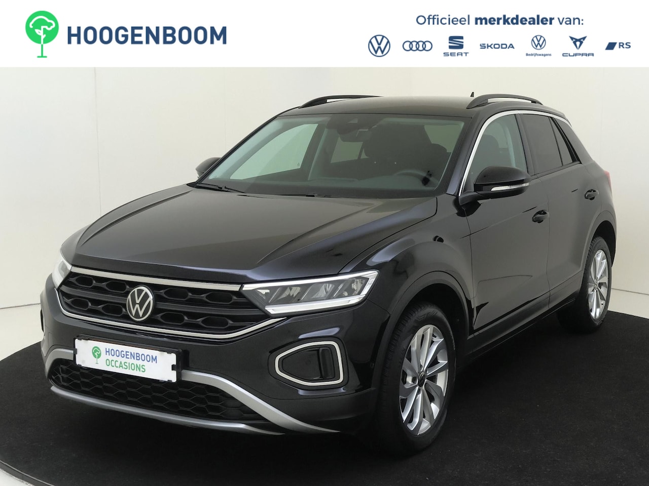 Volkswagen T-Roc - 1.0 TSI Life | Parkeerassistent | Keyless | Adaptieve cruise control | CarPlay | Achteruit - AutoWereld.nl