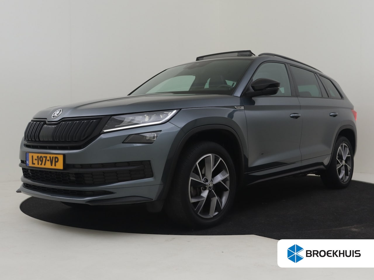 Skoda Kodiaq - 1.5 TSI Sportline Business 7persoons 150pk DSG/AUTO | Panorama dak | Camera achter  | Elek - AutoWereld.nl