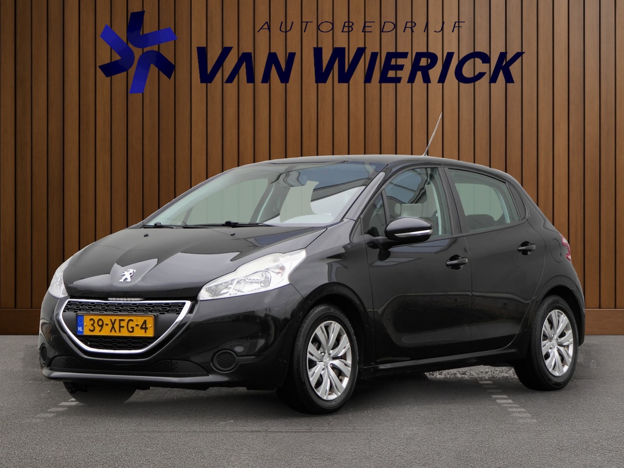 Peugeot 208 - 1.4 VTi Active 95PK! | Bluetooth | Navi | Climate Control - AutoWereld.nl
