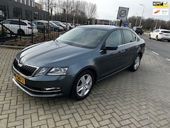 Skoda Octavia - 1.0 TSI Greentech Style Business 2017 AUTOMAAT LEDNAVI CARPLAY