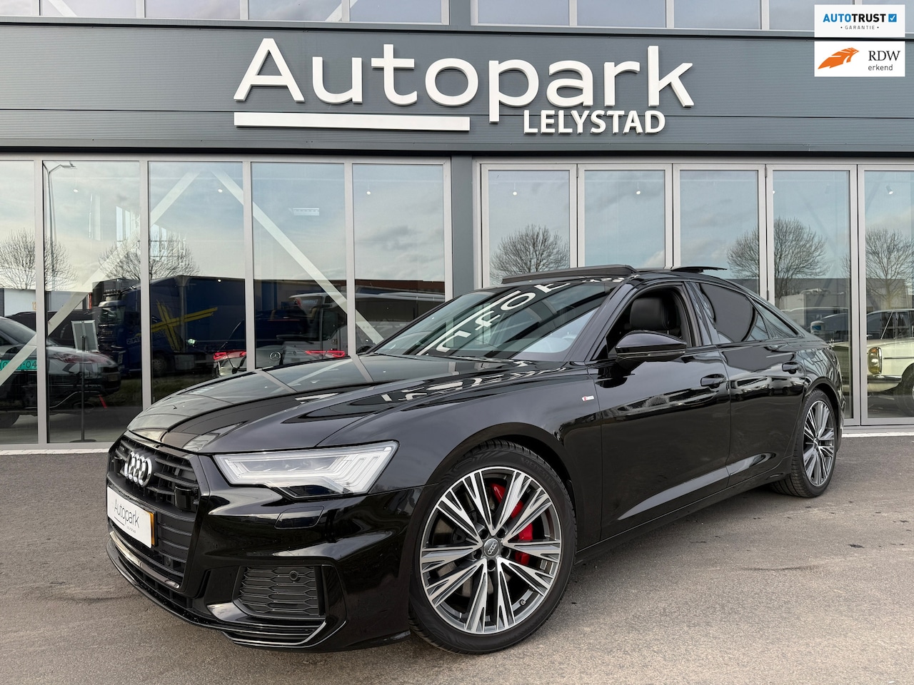 Audi A6 Limousine - 55 TFSI e quattro Competition Black Edition - AutoWereld.nl