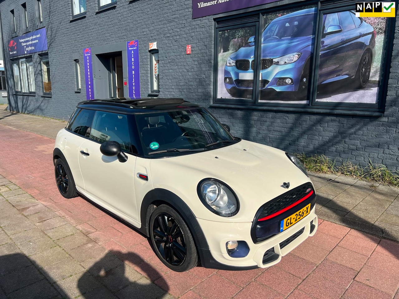 MINI Cooper - Mini 1.5 panodak john cooper works uitvoering - AutoWereld.nl