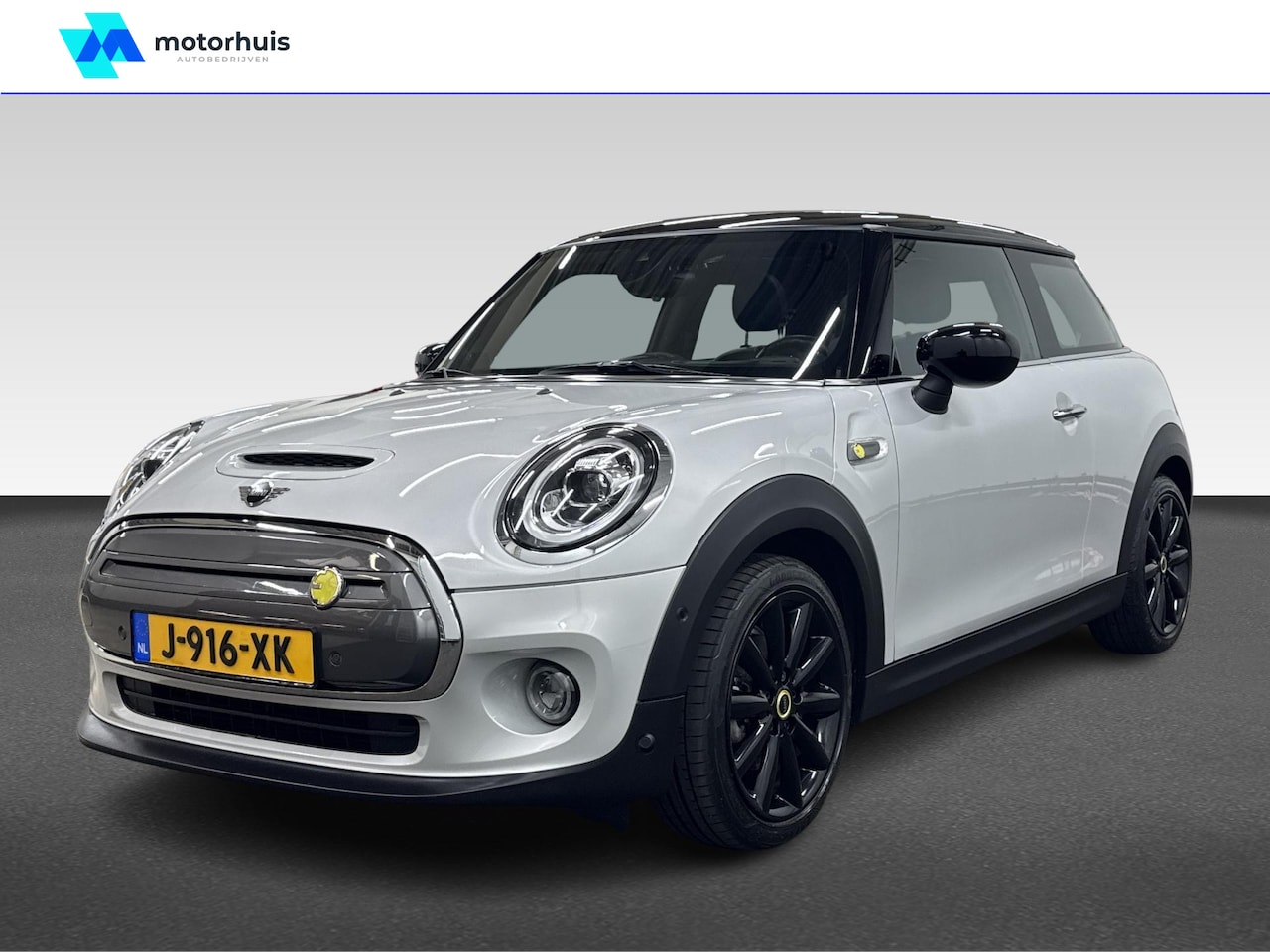MINI Mini-Electric - 3-Deurs (f56) Cooper Yours 184pk | AUT | LEDER | NAVI | PANODAK AUTOMATIC - AutoWereld.nl