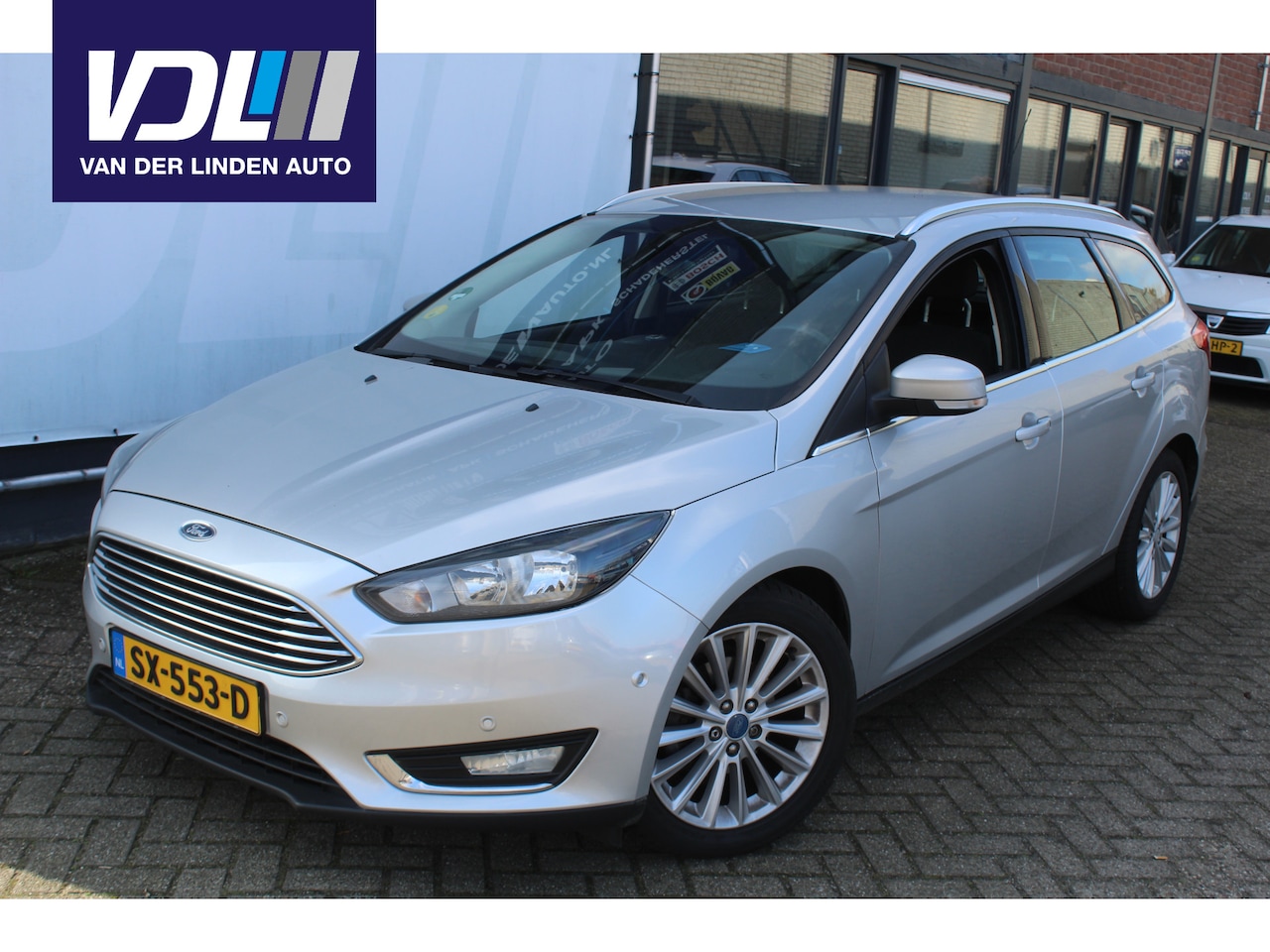Ford Focus Wagon - 1.5 TDCI Titanium Edition Automaat - AutoWereld.nl