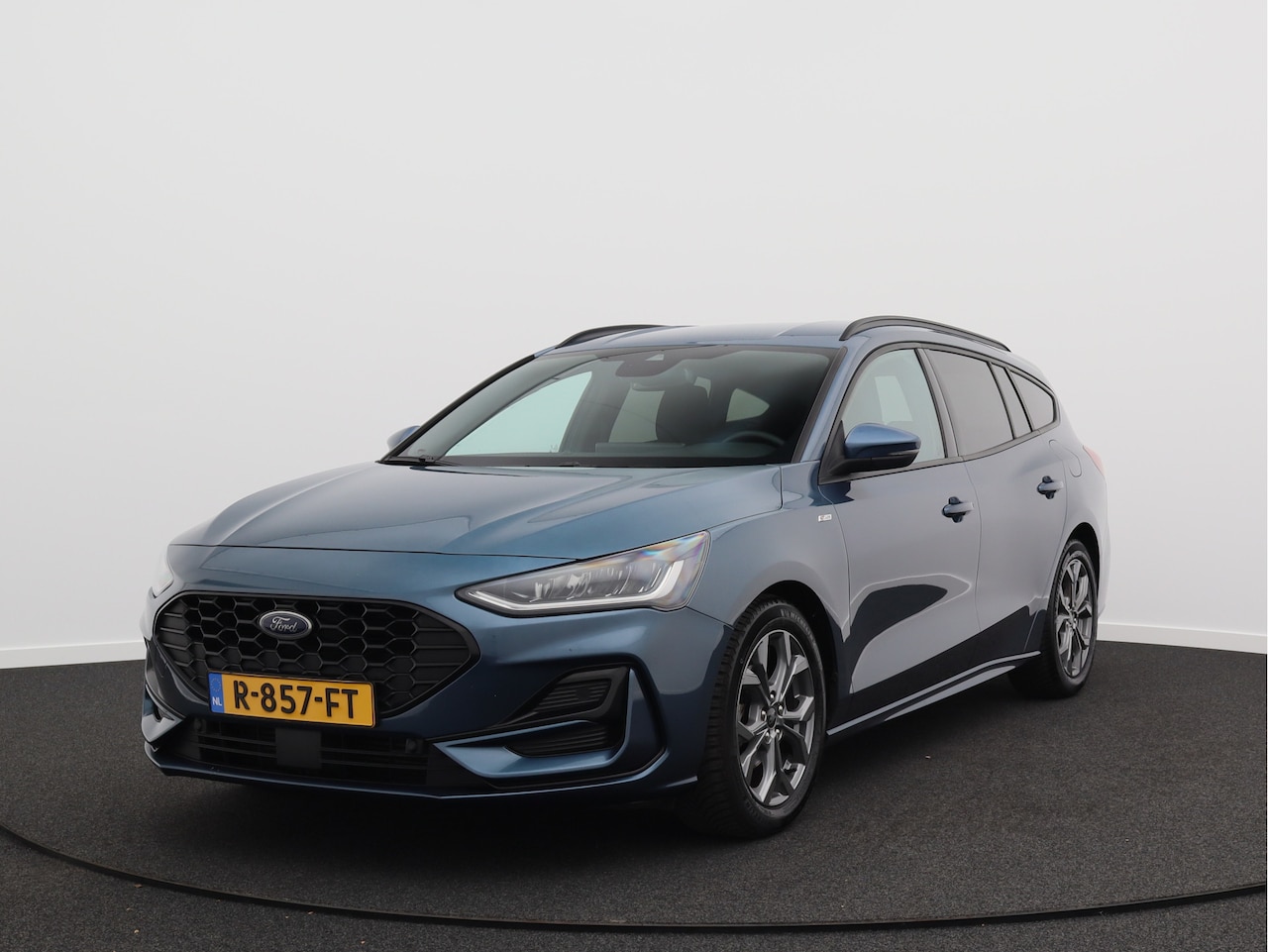 Ford Focus Wagon - 1.0 EcoBoost Hybrid ST Line/ lage km/ zeer mooi! - AutoWereld.nl