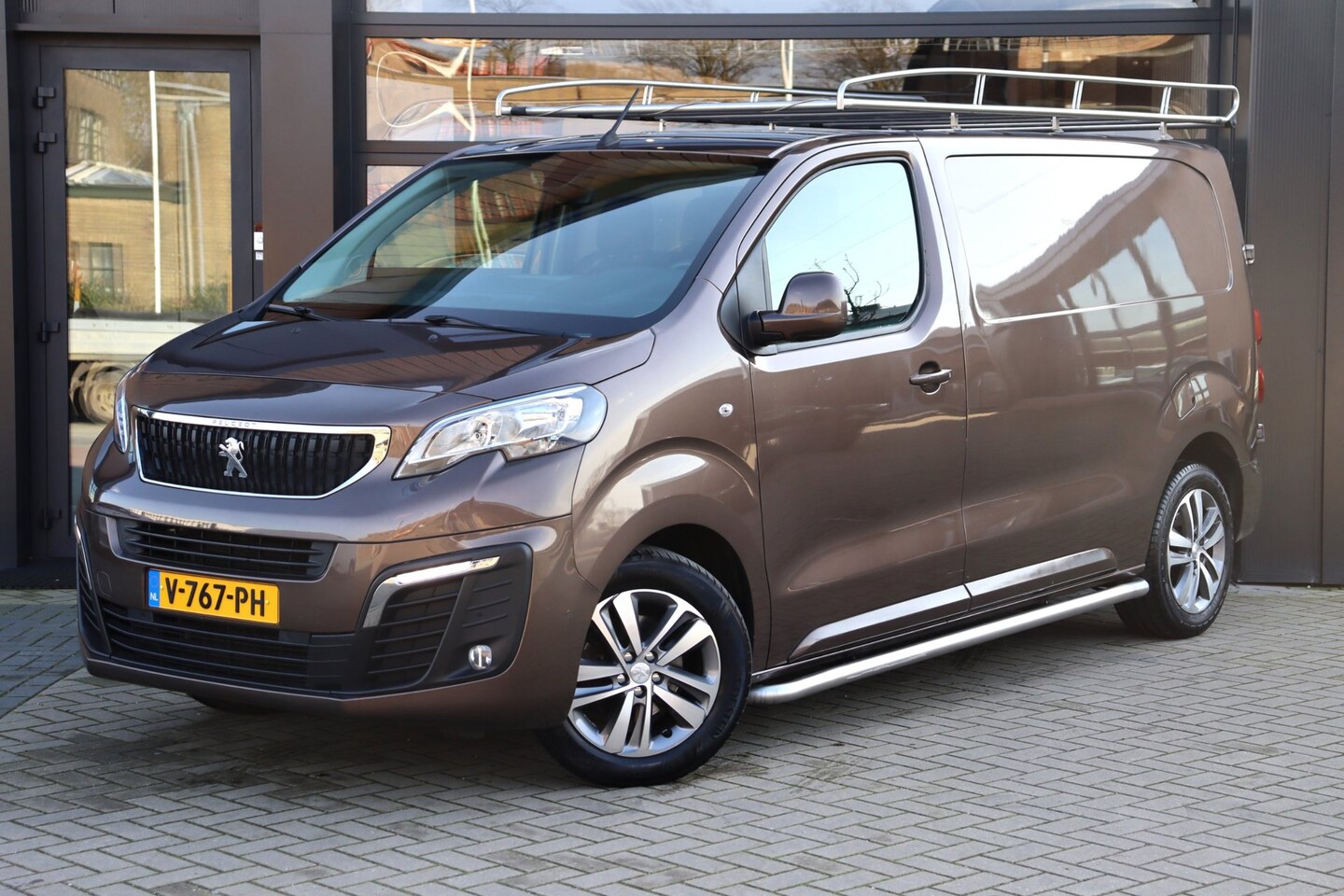 Peugeot Expert - 231L 2.0 BlueHDI 120 Premium Pack | NAP | Cruise | Apple Carplay | Navi | 360 Camera | Tre - AutoWereld.nl