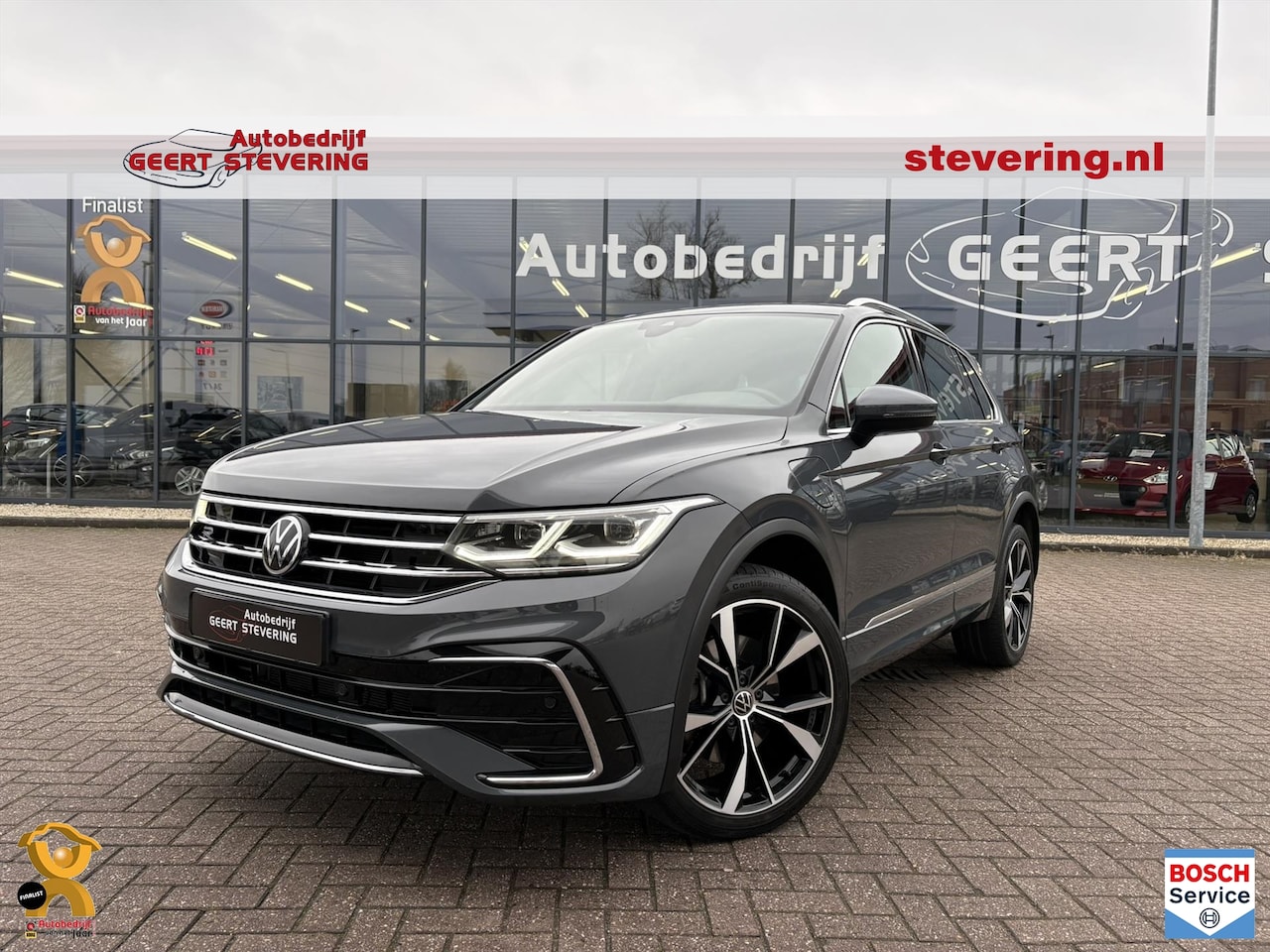 Volkswagen Tiguan - 1.4 TSI eHybrid 245pk DSG R-Line / Trekhaak / 20" velgen - AutoWereld.nl