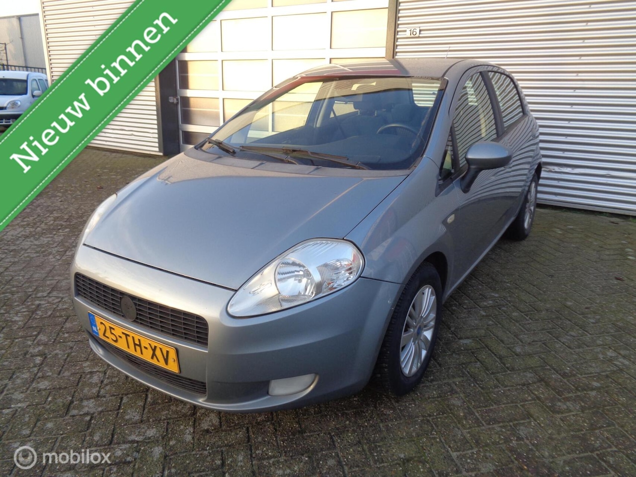 Fiat Grande Punto - 1.4-16V Emotion/Airco/Cruise/Lm velgen/NIEUWE APK 03-2027 - AutoWereld.nl