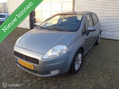 Fiat Grande Punto - 1.4-16V Emotion/Airco/Cruise/Lm velgen/NIEUWE APK 03-2027
