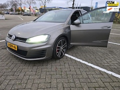 Volkswagen Golf - 2.0 TDI GTD Business Edition