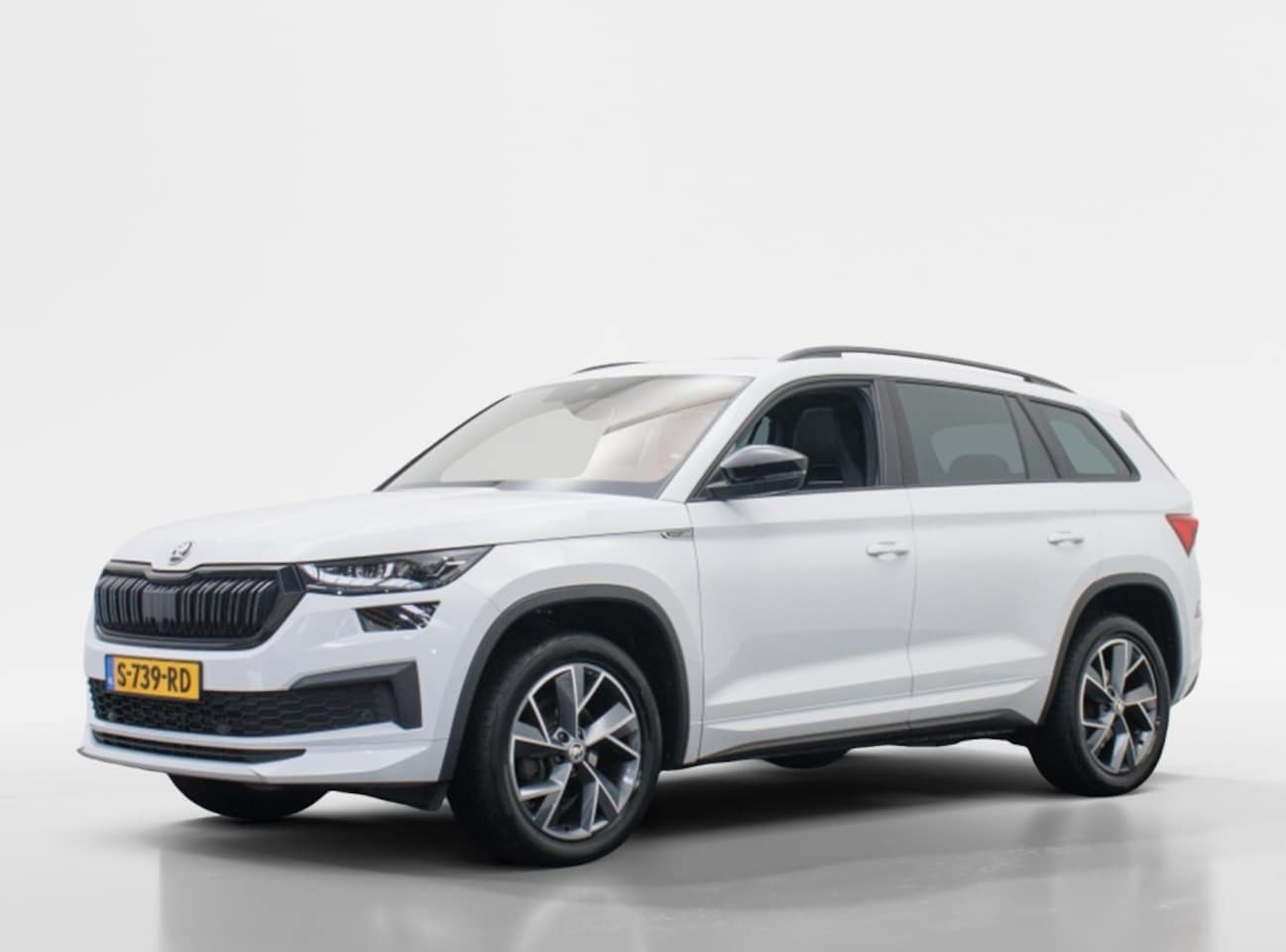 Skoda Kodiaq - 1.5 TSI Sport Business 7p Automaat | Leder-pakket | LED matrix | - AutoWereld.nl