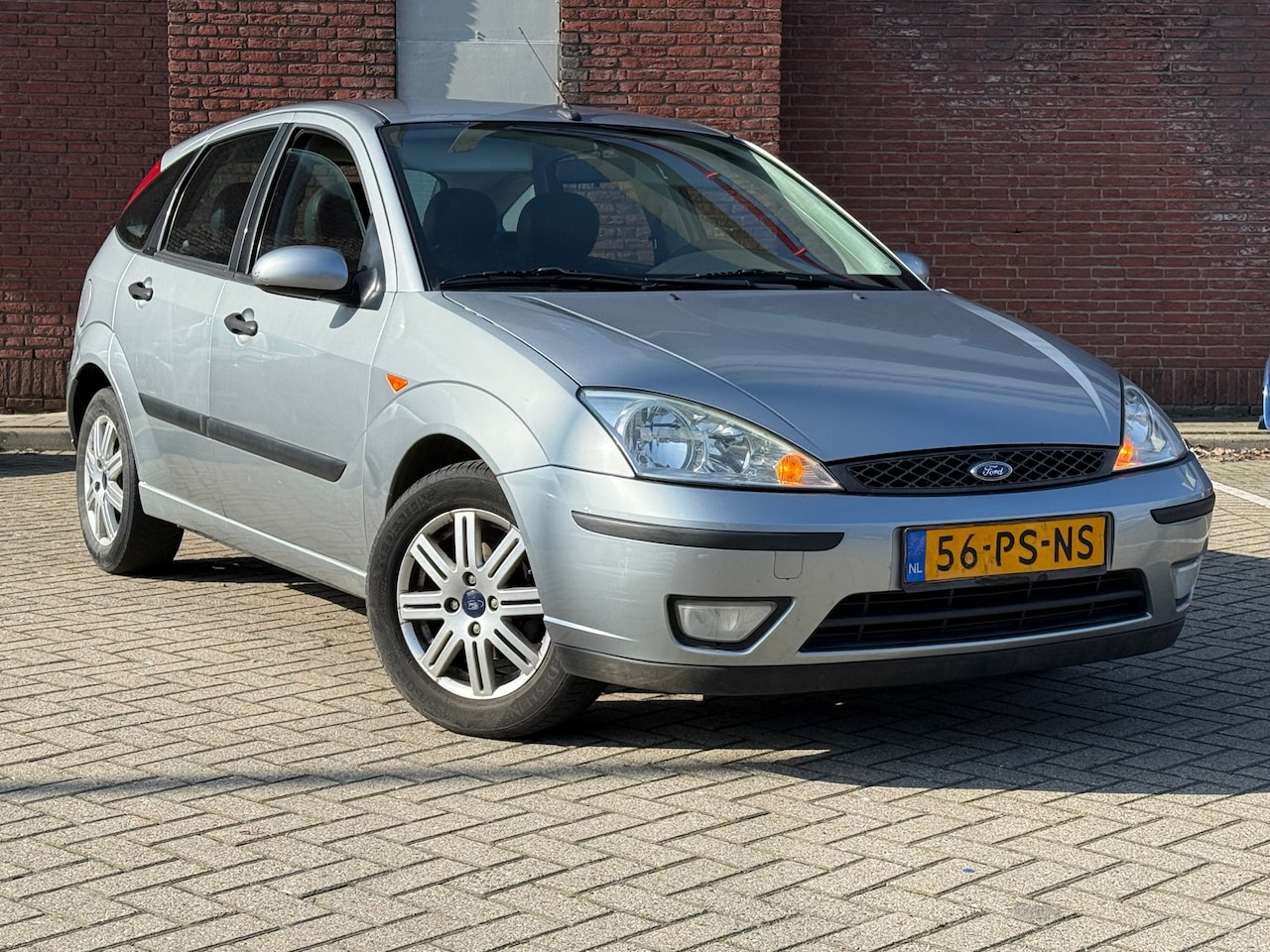 Ford Focus - 1.6-16V Futura|AUTOMAAT|AIRCO|LEDER| - AutoWereld.nl