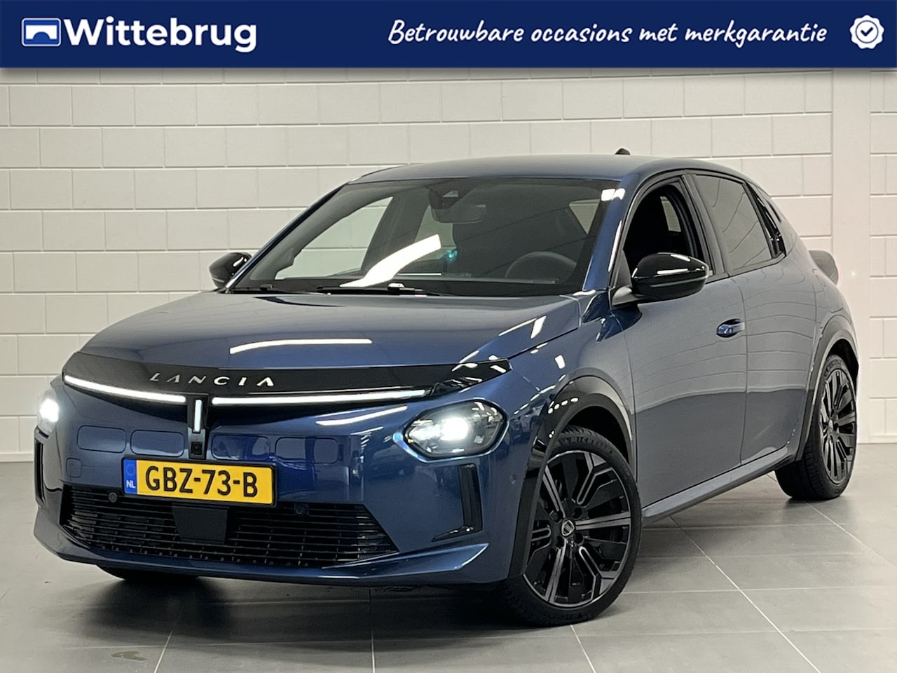 Lancia Y(psilon) - Ypsilon Edizione Cassina Limitata 51 kWh FULL LED | STOELVERWARMING | NAVIGATIE | ZEER LUX - AutoWereld.nl