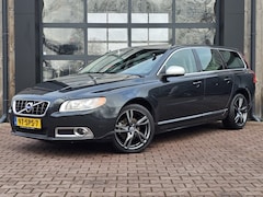 Volvo V70 - 1.6 T4 Limited Edition | Xenon | Navi | Stoelverwarming | Trekhaak | Leder | All-seasons |