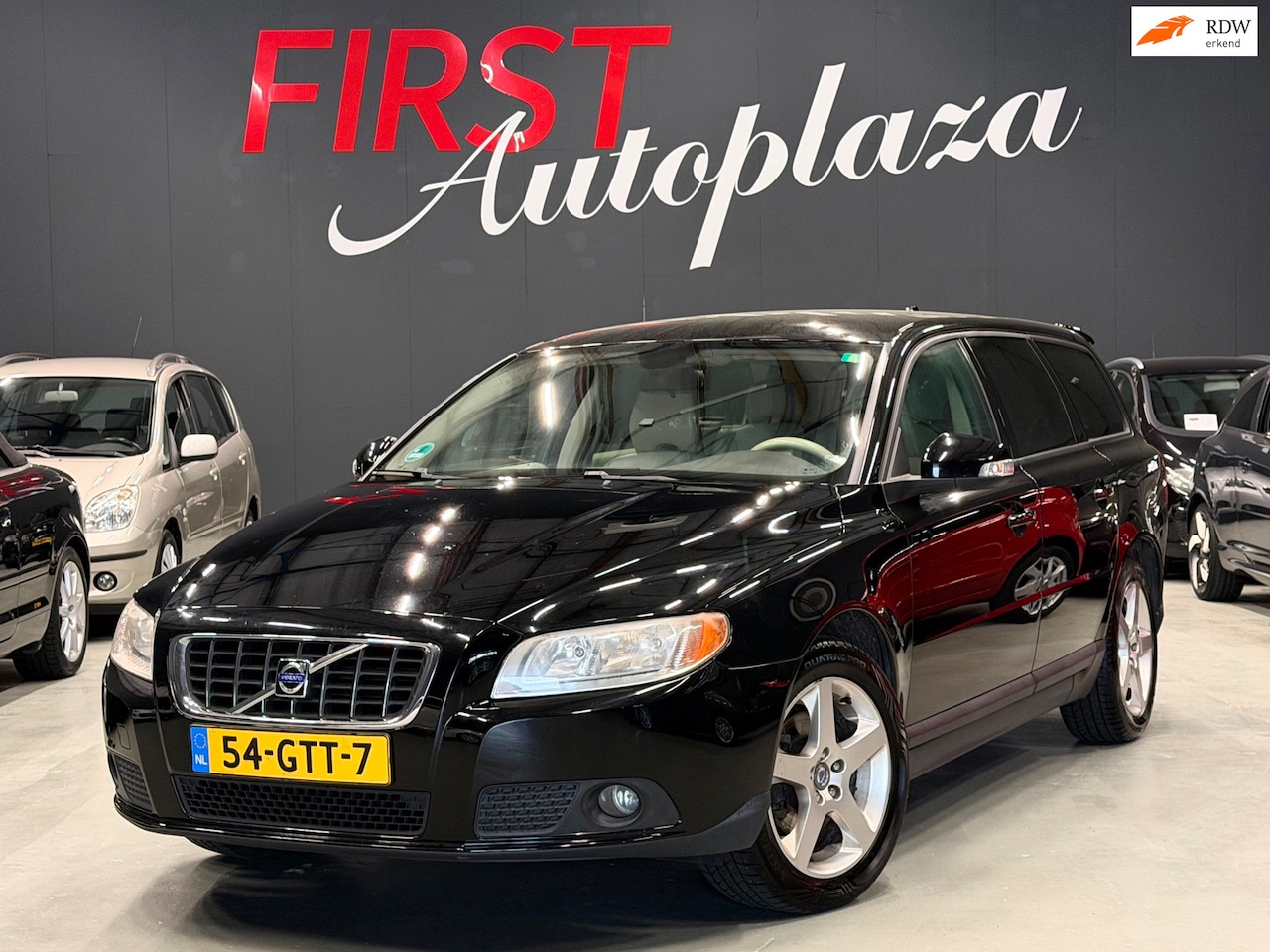 Volvo V70 - 2.0 Kinetic LEDER/NAVI/CRUISE | GOED ONDERHOUDEN - AutoWereld.nl