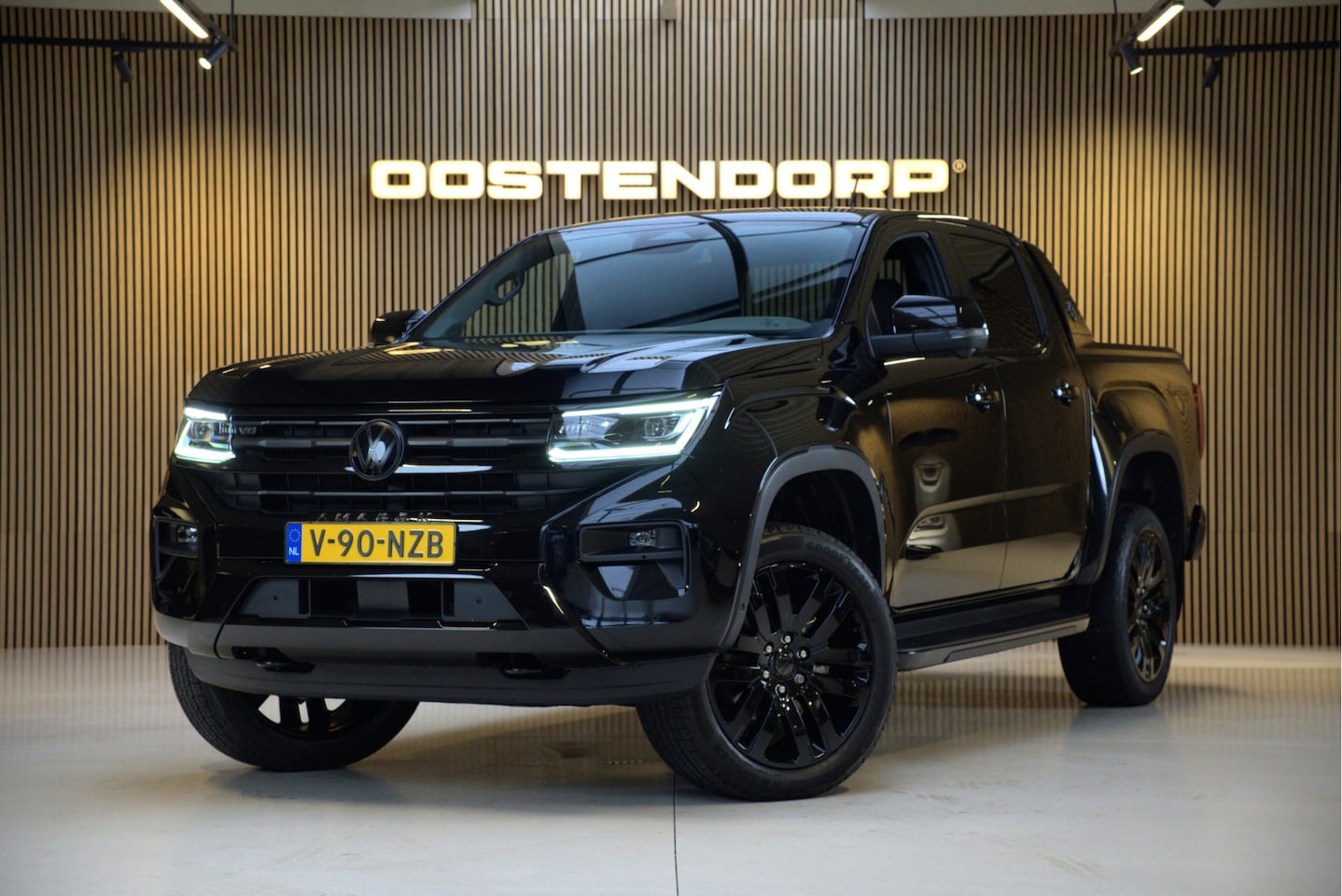 Volkswagen Amarok - 3.0TDI/240pk 4Motion Plus Cab Aventura BLACKSTYLE (2 persoons/ grijs kenteken)|2024|Leer|T - AutoWereld.nl