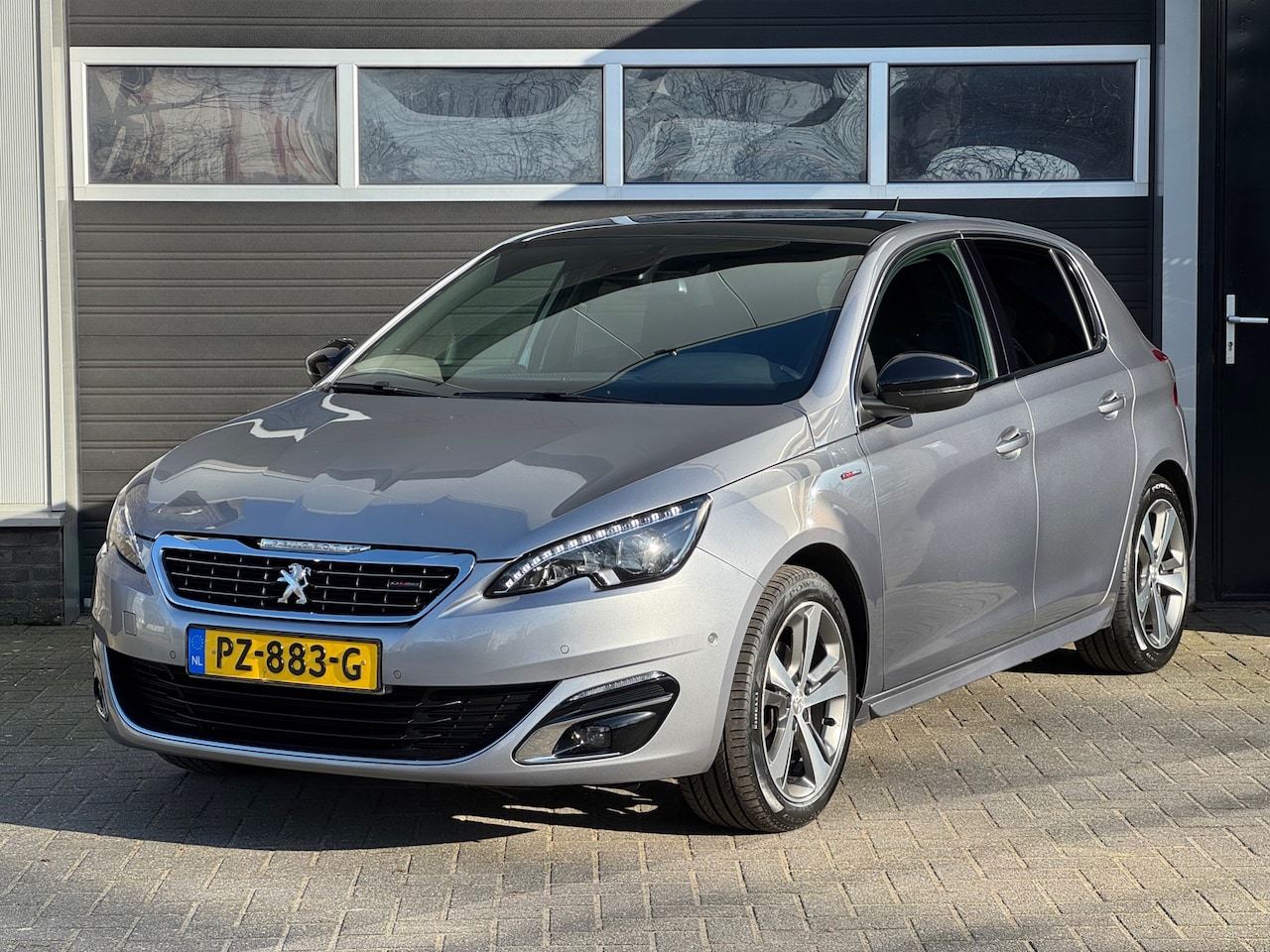 Peugeot 308 - 1.2 PureTech GT Line Xenon/Led, Pano, Navi, Camera, Climate, Cruise Control, - AutoWereld.nl