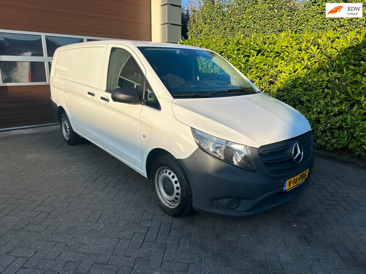 Mercedes-Benz Vito - 114 CDI Lang Automaat Adaptive Cruisecontrole Carplay Airco Stoelverwarming - AutoWereld.nl