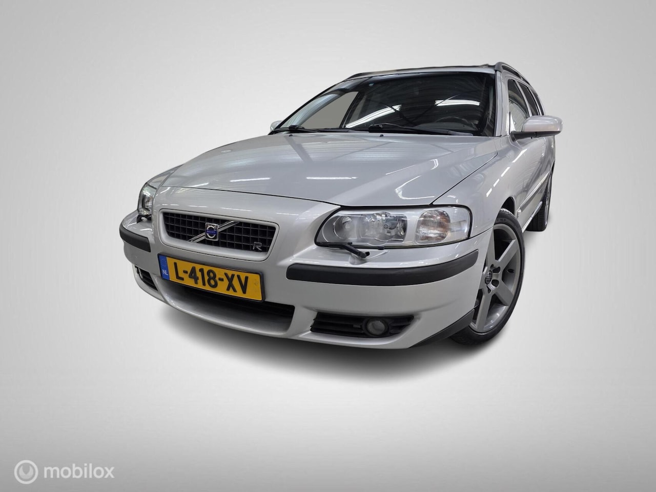 Volvo V70 - 2.5 R Geartronic/Schuifdak/Xenon/Carplay/Rijklaar! - AutoWereld.nl