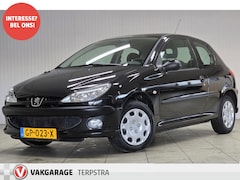 Peugeot 206 - 1.4 XS-line/ Stuurbekr./ C.V. Afstand/ Elek. Ramen/ Radio-CD/ Getint glas/ Metallic lak