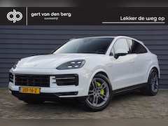 Porsche Cayenne Coupé - 3.0 E-Hybrid Black Edition - PANODAK - TREKHAAK - LUCHTVERING - BOSE