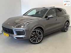 Porsche Cayenne - 3.0 E-Hybrid / Pano / Sport Chrono / PDLS+ / ACC
