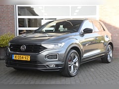 Volkswagen T-Roc - 1.5 TSI Sport Business R-Line | Trekhaak | All Seasons | Dealer onderhouden |