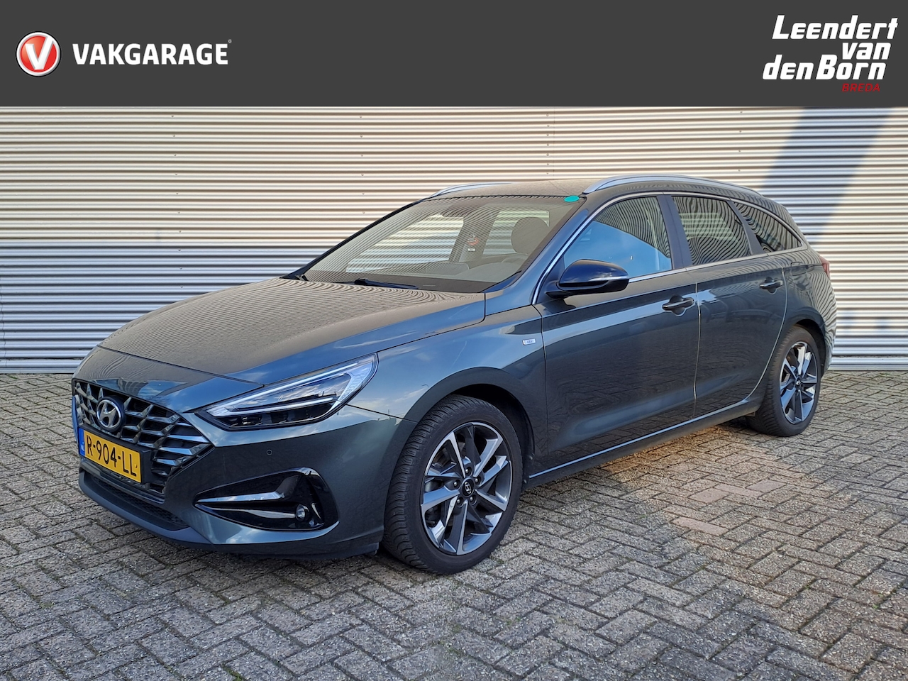 Hyundai i30 Wagon - 1.5 T-GDi MHEV Premium | Apple Carplay/Android Auto | Trekhaak | Camera | Navi| Leer | Ele - AutoWereld.nl