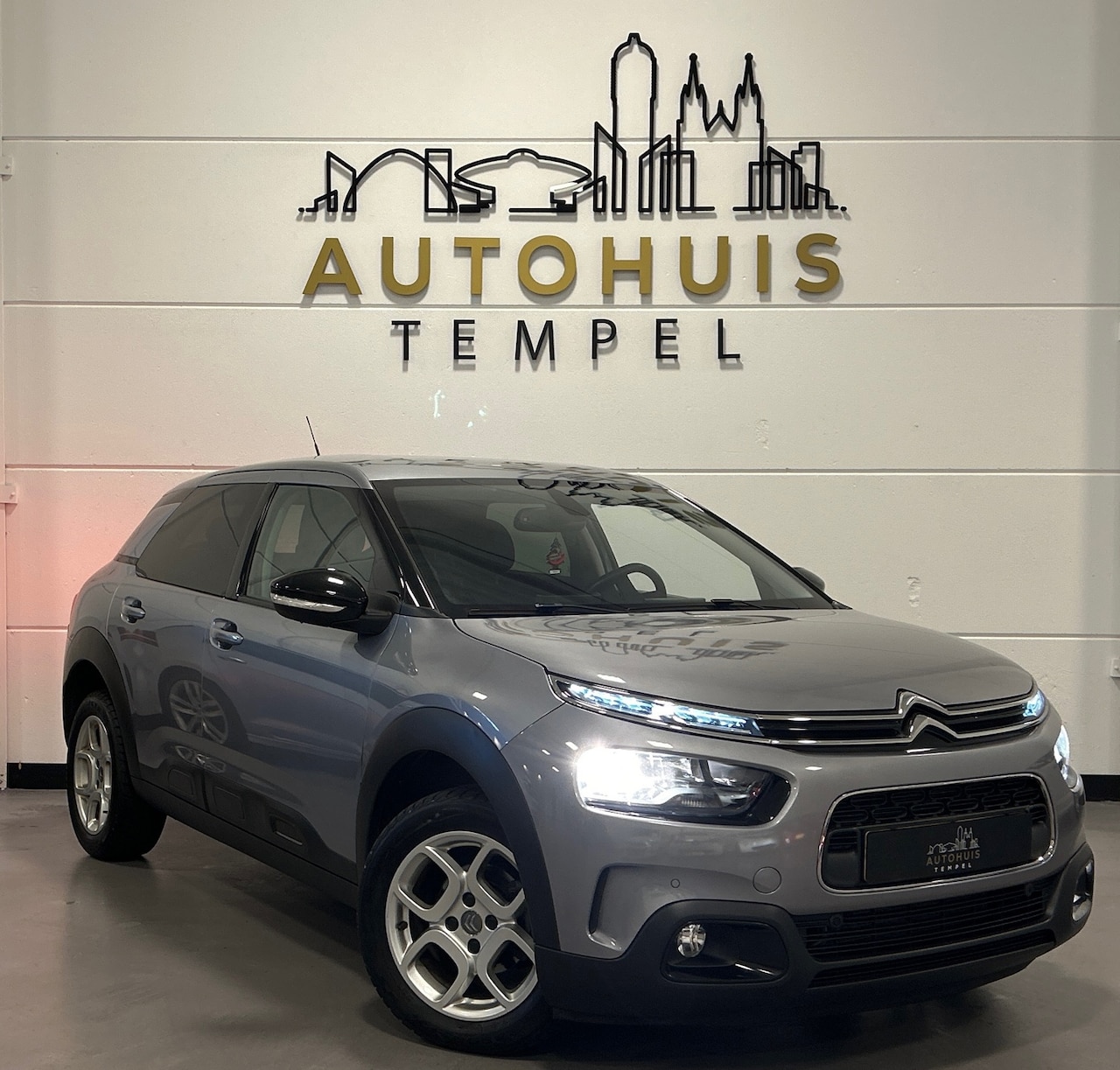 Citroën C4 Cactus - 1.2 PureTech Shine Automaat Airco Camera Carplay Parkeersensoren Cruise Isofix - AutoWereld.nl