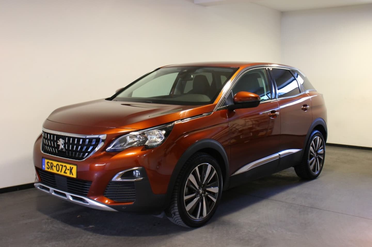 Peugeot 3008 - 1.2 PURETECH PREMIUM, Airco, Navi, Camera, - AutoWereld.nl