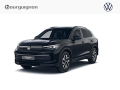 Volkswagen Tiguan - 1.5 eHybrid Life Edition | Trekhaak | Navigatie | Adaptieve Cruise Control | Adaptief Onde