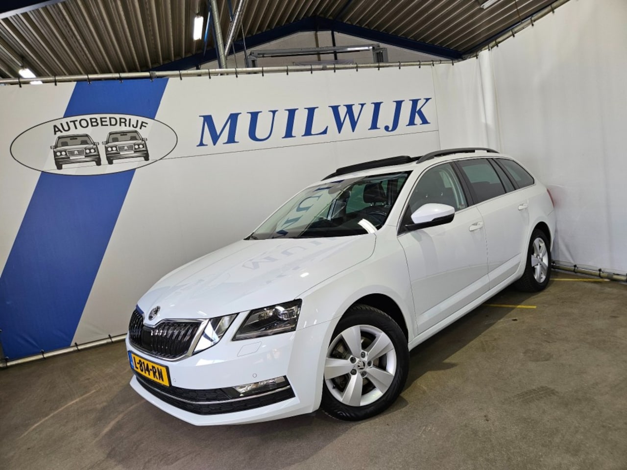 Skoda Octavia Combi - Combi 1.0 TSI Greentech Style Business / Trekhaak / LED / Pano - AutoWereld.nl