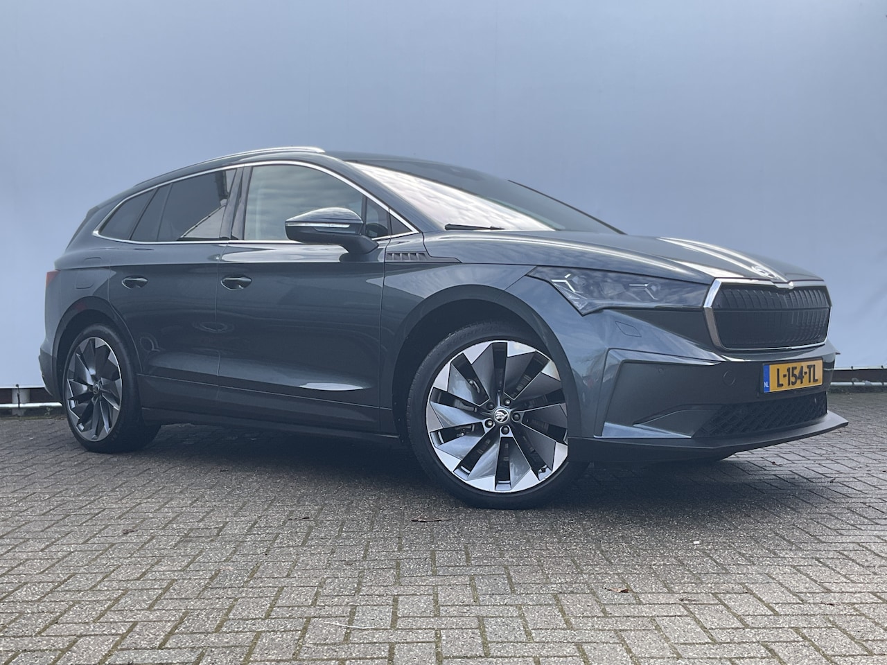 Skoda Enyaq iV - 80 First Edition Elek.Trekhaak Memory Leer Stoelverw Camera SOH 86% - AutoWereld.nl