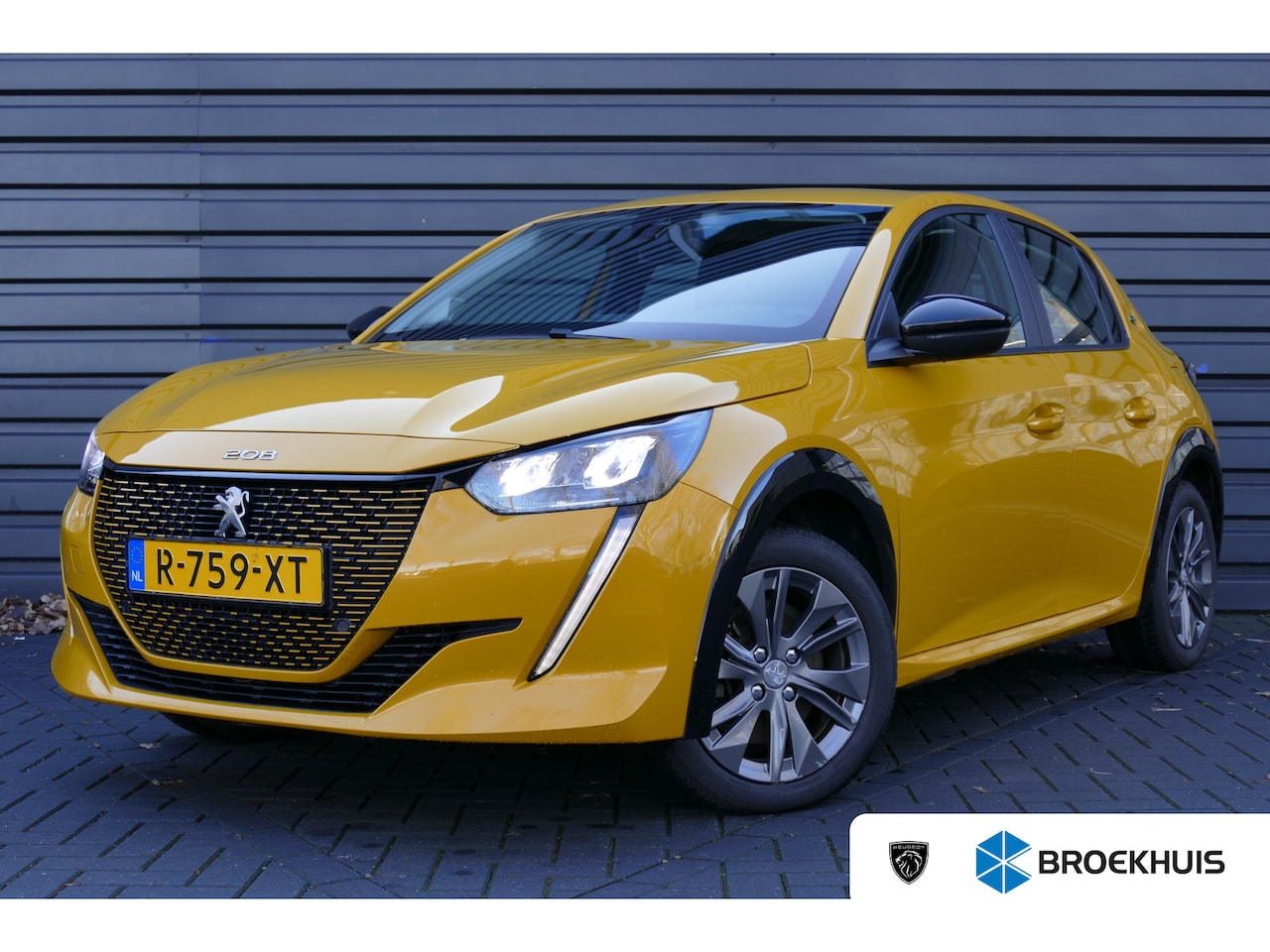 Peugeot e-208 - EV 136PK 50KWH 5-DRS ACTIVE PACK AUTOMAAT / NAVI / LED / PDC / 16"LMV / 3-FASE / BLUETOOTH - AutoWereld.nl