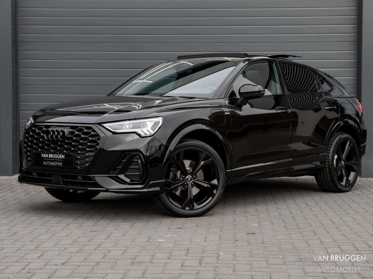 Audi Q3 Sportback - 45 TFSI e S-Line Pano SONOS Keyless Sfeer BTW 20" - AutoWereld.nl