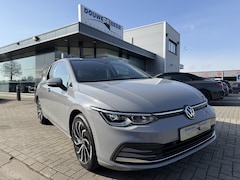 Volkswagen Golf - 1.4 eHybrid Style Pano-Dak | Trekhaak | Camera | Stoelverw. |