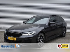 BMW 5-serie - 530e XDRIVE M-SPORT / COMFORT ZETELS / HEAD UP / ADAP. CRUISE