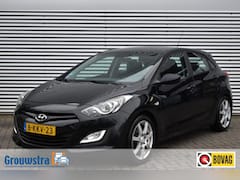 Hyundai i30 - 1.4i I-DRIVE COOL / ECC / CRUISE / 17 LM. VELGEN / ALL SEASON BANDEN