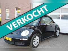 Volkswagen New Beetle Cabriolet - 2.0 Highline.geen import.van 1e eigenaar.airco.leer.cruise control